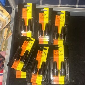 Opi nail lacquer NWT